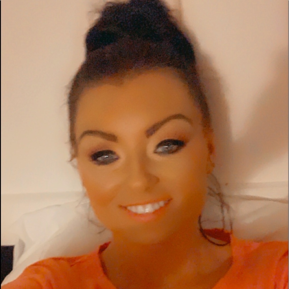 Meet your Posher, Danni